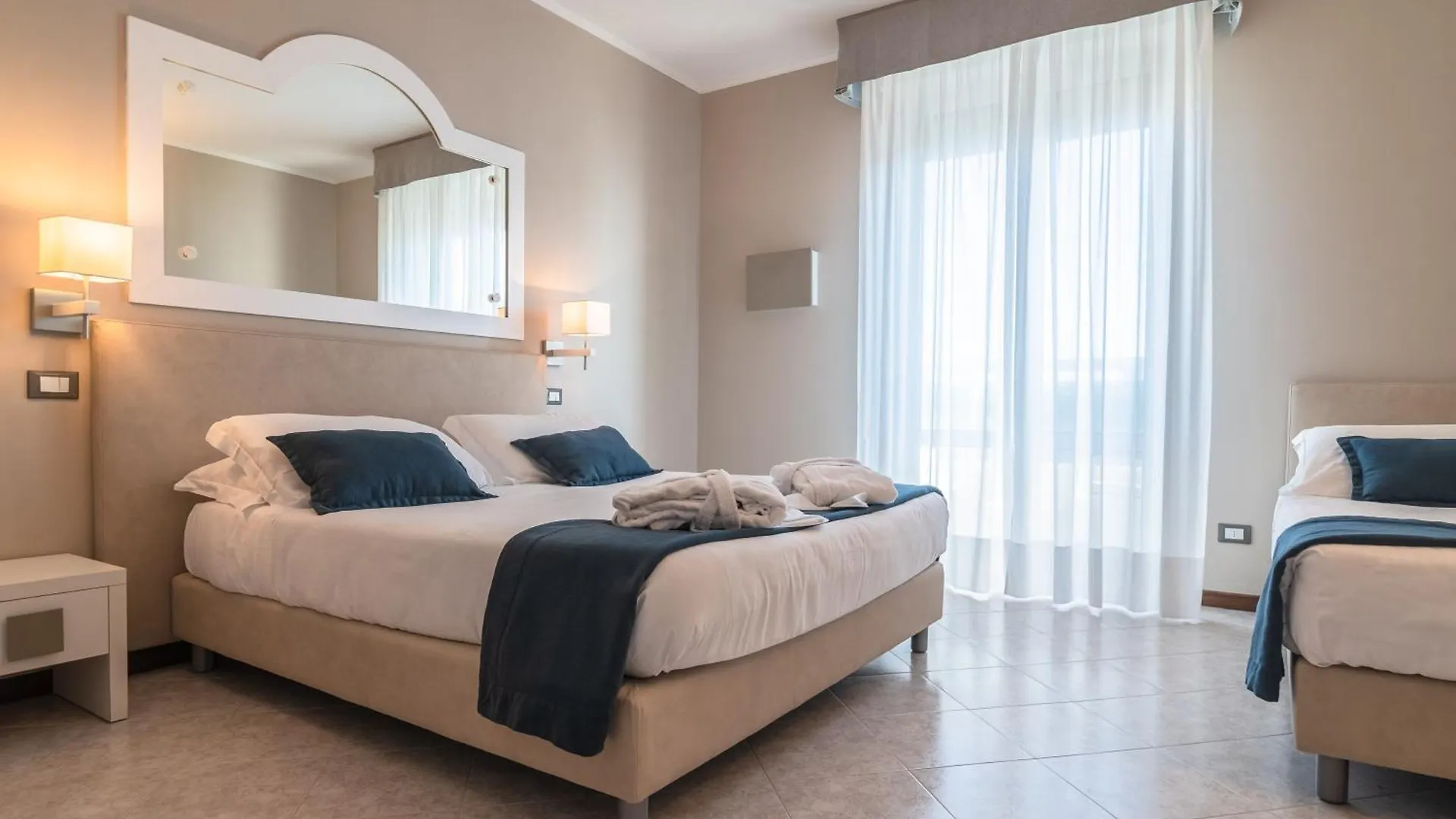 Hotel Anthony Lido di Jesolo 4*,  Italien